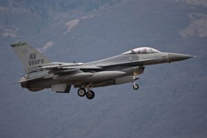 aviano february 04  2012 nickel01 f 16cm 89 2035 555thfs 31stfw aviano ab  italy rtb from zaragoza tdy