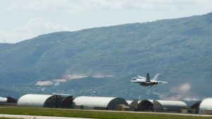 Jet takes off at Aviano